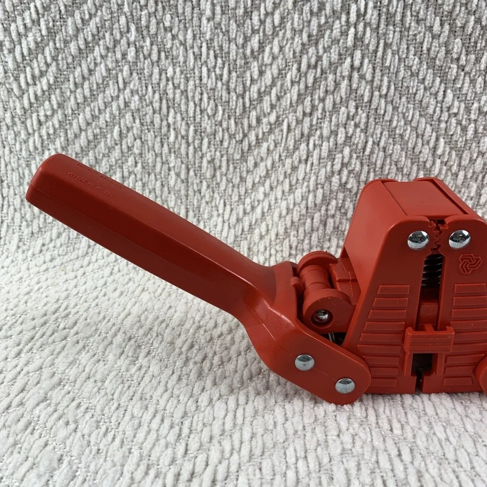 Northern Brewer Red Plastic and Metal Bottle‎ Capper Tool Home Brew DIY Bottling